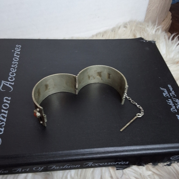 Vintage Asian Influence Enamel  Bracelet with Blue and Green Accents - Picture 4 of 8